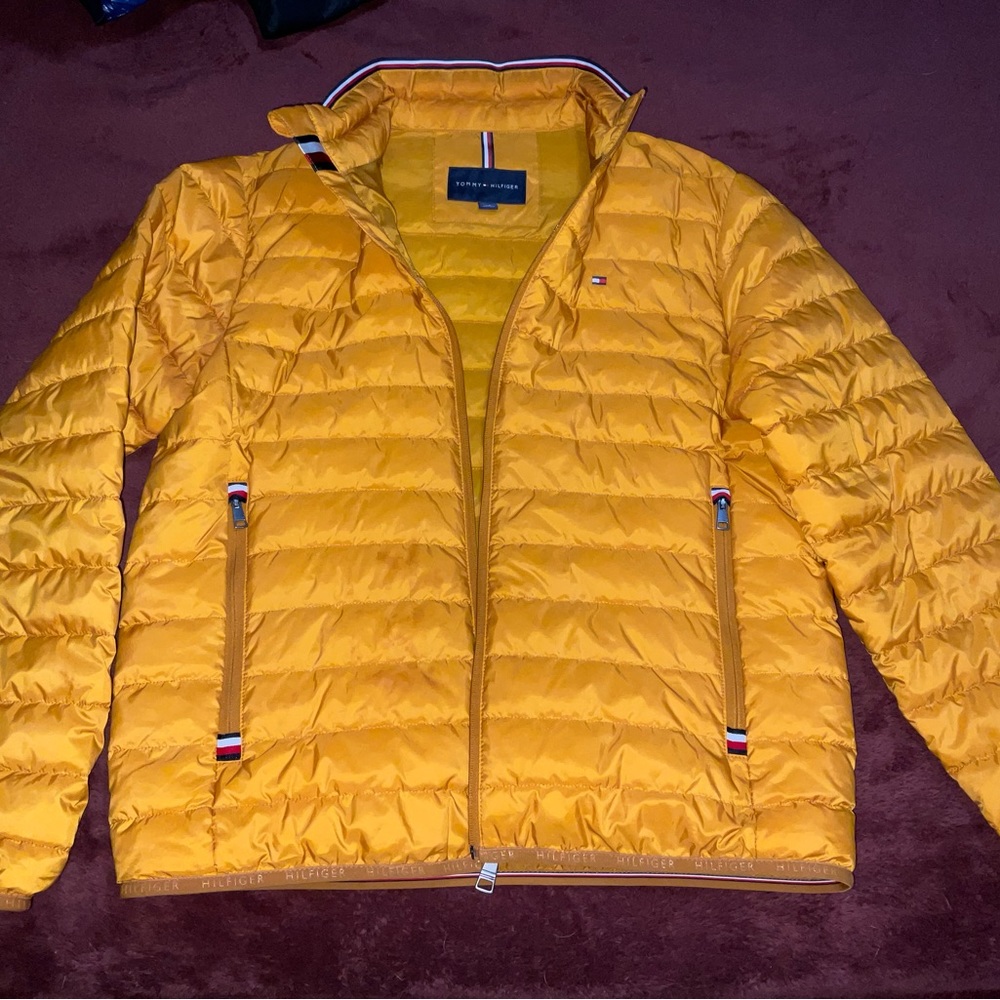 Tommy Hilfiger men’s gold puffer jacket